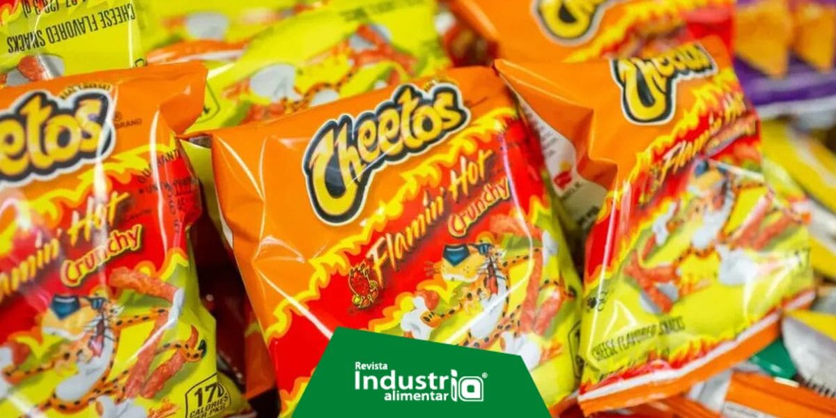 California propuso prohibir los Flamin’ Hot Cheetos en las escuelas por sus ingredientes artificiales y aditivos Revista Industria Alimentaria